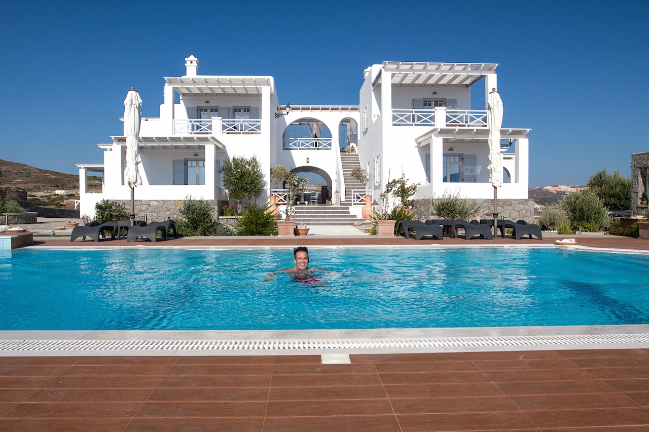 milos hotels